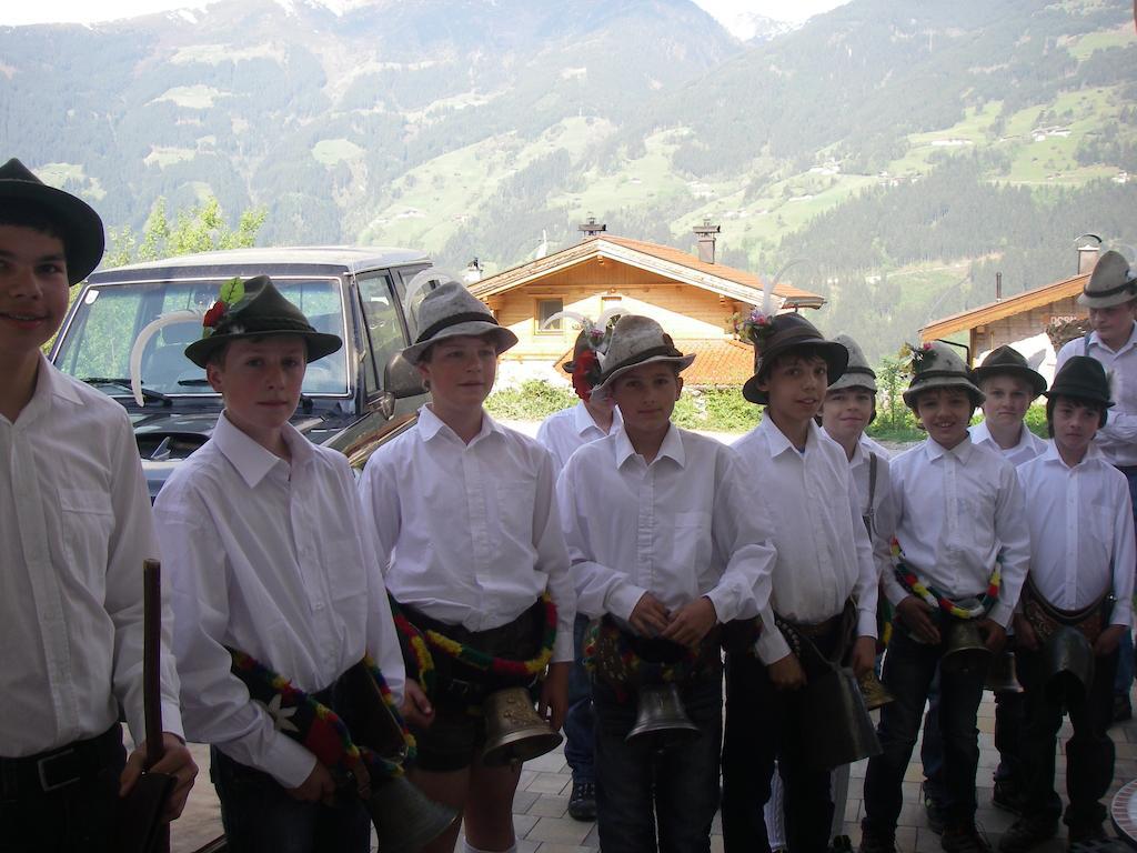 Haus Roland Apartment Zell am Ziller Luaran gambar